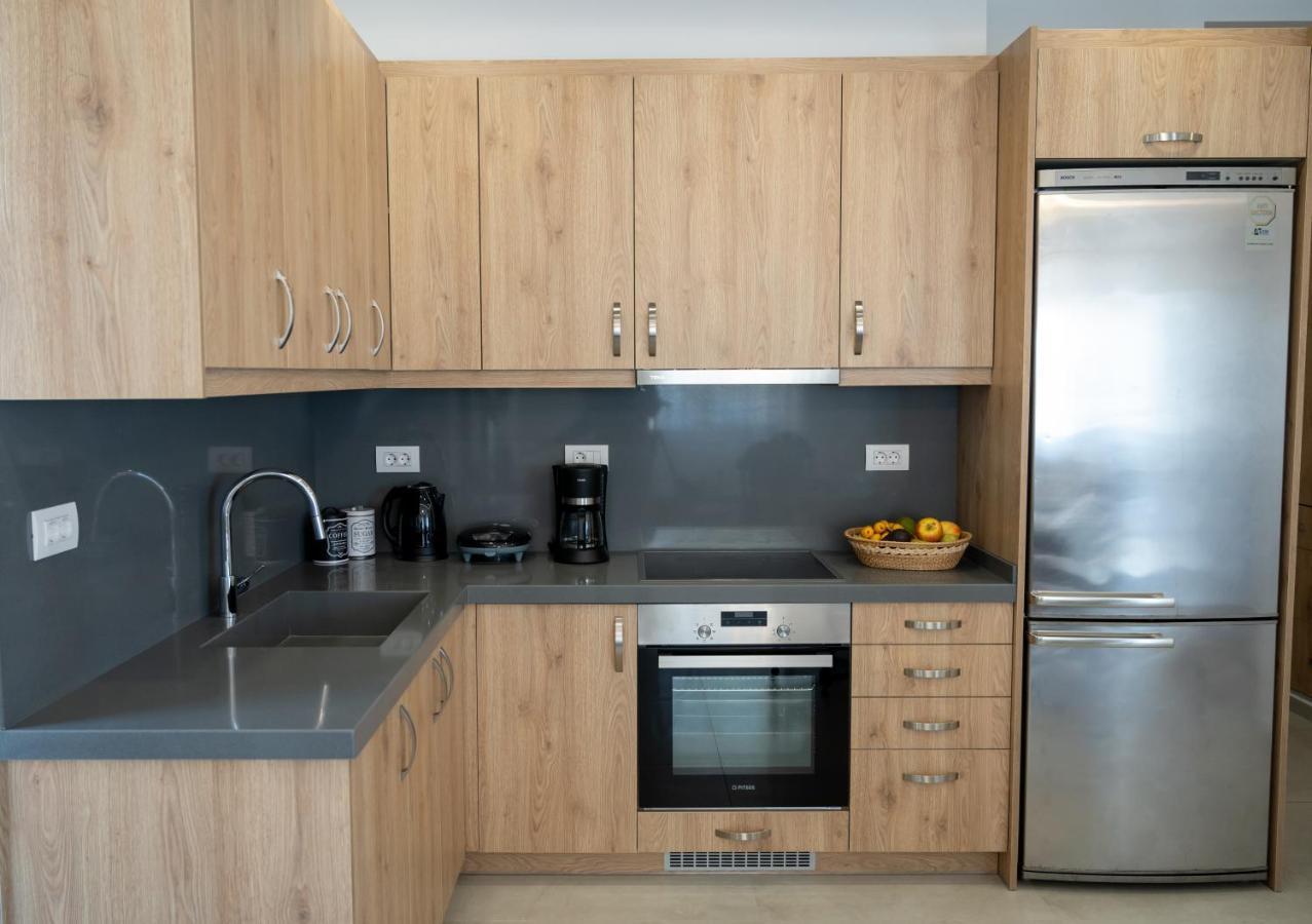 George'S Apartment 罗希姆诺 外观 照片