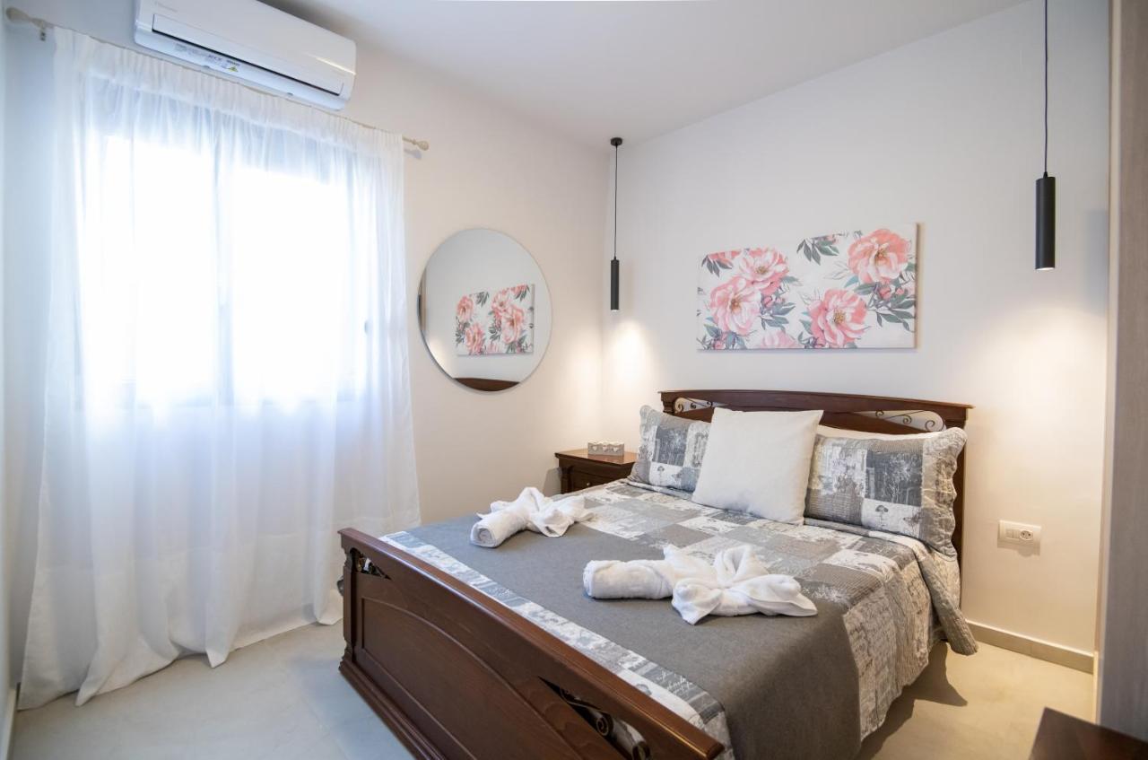 George'S Apartment 罗希姆诺 外观 照片